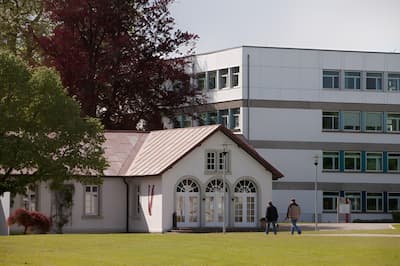 Klinik für Psychiatrie und Psychotherapie inklusive der Klinik für Forensische Psychiatrie und Psychotherapie Bad Schussenried